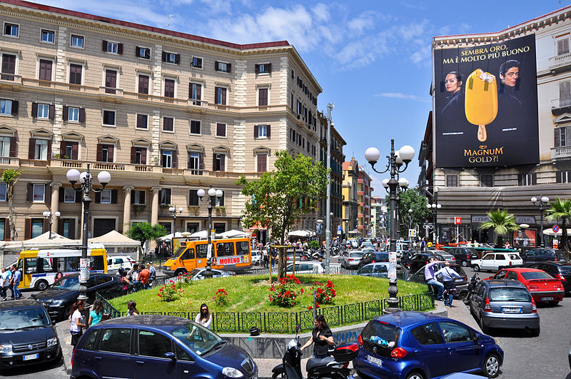 Piazza Vanvitelli, quartiere Vomero