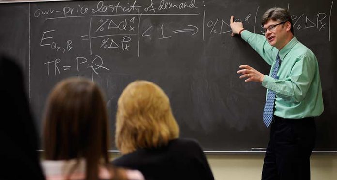 Quanto Guadagna Un Professore Di Sostegno