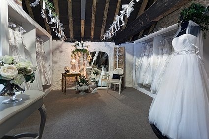 Aprire un Negozio di Abiti da Sposa: i 5 Migliori Marchi ... Aprire un Negozio di Abiti da Sposa: i 5 Migliori Marchi ...